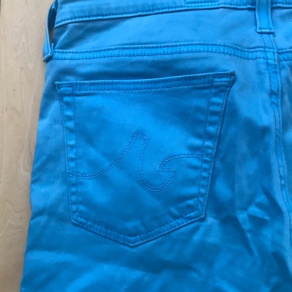 Women’s Cropped AG Jeans - Picture 3 of 4